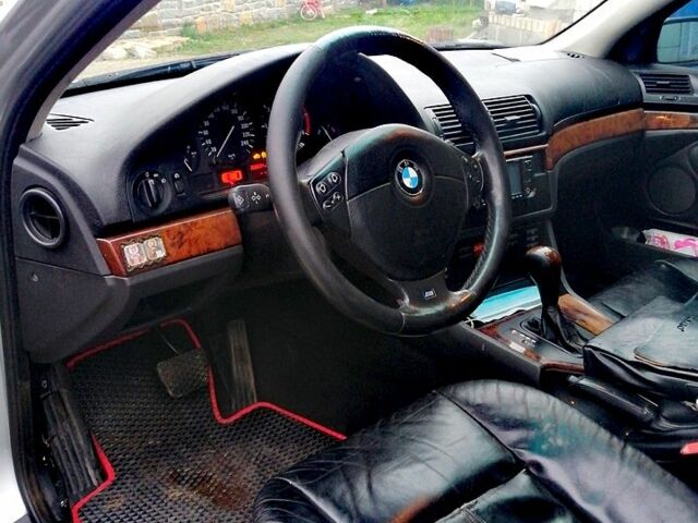 БМВ 5 Серія, об'ємом двигуна 3 л та пробігом 270 тис. км за 3500 $, фото 5 на Automoto.ua
