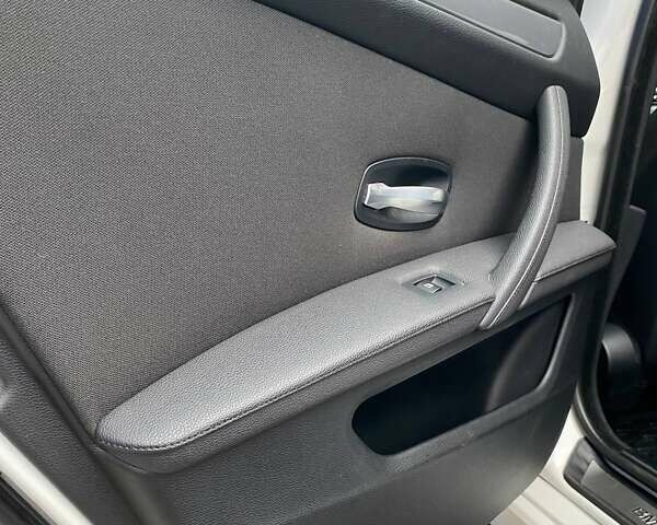 БМВ 5 Серия, объемом двигателя 2 л и пробегом 238 тыс. км за 11500 $, фото 13 на Automoto.ua