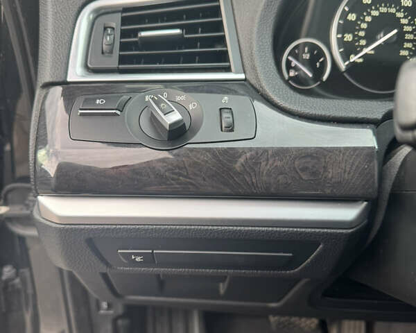 БМВ 5 Серія, об'ємом двигуна 3 л та пробігом 202 тис. км за 15000 $, фото 13 на Automoto.ua