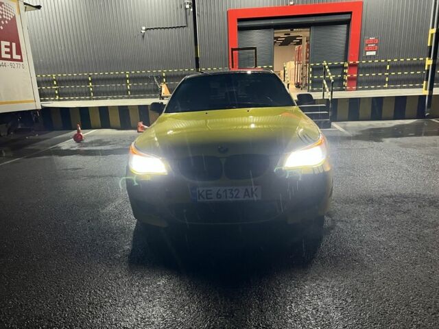 Желтый БМВ 5 Серия, объемом двигателя 2.5 л и пробегом 350 тыс. км за 6500 $, фото 1 на Automoto.ua