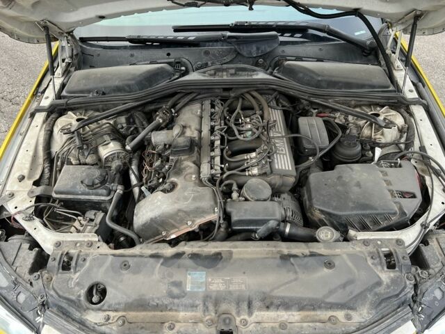 Желтый БМВ 5 Серия, объемом двигателя 2.5 л и пробегом 350 тыс. км за 6500 $, фото 18 на Automoto.ua