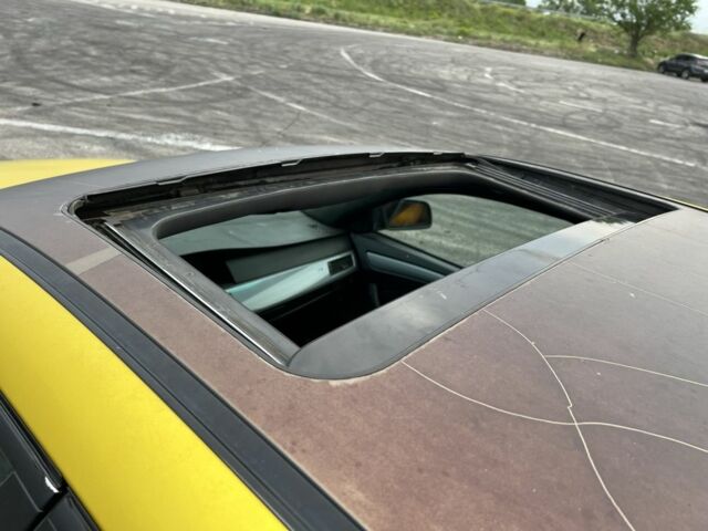 Желтый БМВ 5 Серия, объемом двигателя 2.5 л и пробегом 350 тыс. км за 6500 $, фото 16 на Automoto.ua