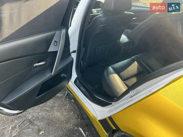 Желтый БМВ 5 Серия, объемом двигателя 2.5 л и пробегом 365 тыс. км за 6500 $, фото 13 на Automoto.ua