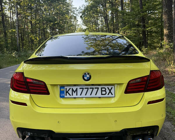 Желтый БМВ 5 Серия, объемом двигателя 3 л и пробегом 264 тыс. км за 19000 $, фото 6 на Automoto.ua