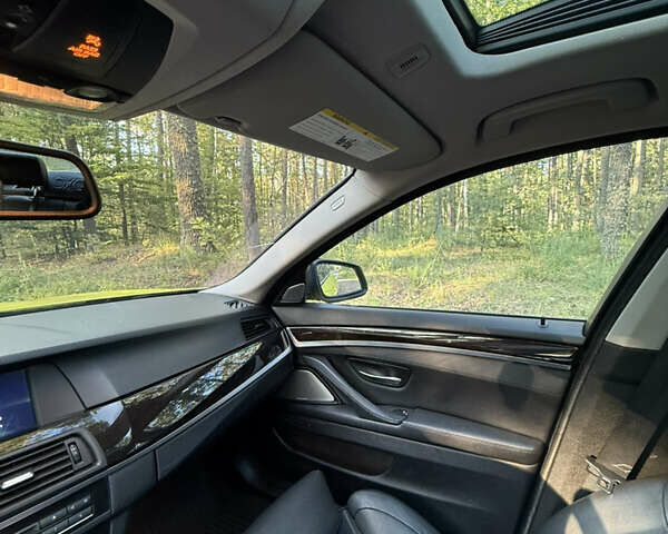 Желтый БМВ 5 Серия, объемом двигателя 3 л и пробегом 264 тыс. км за 19000 $, фото 14 на Automoto.ua