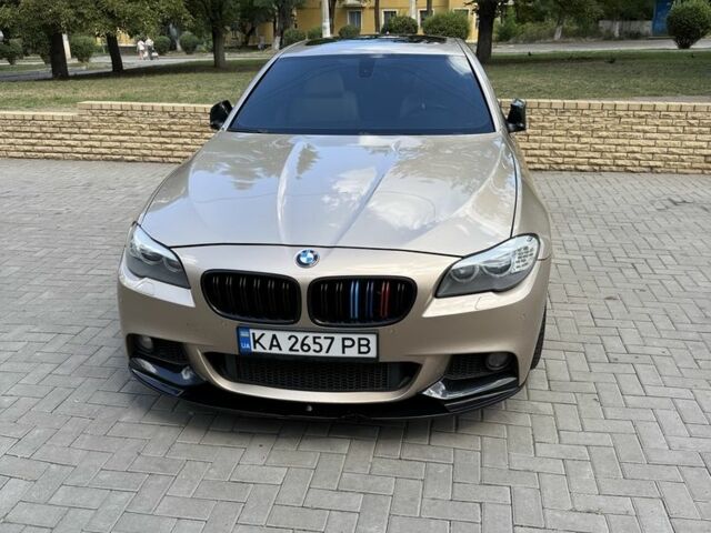 Желтый БМВ 5 Серия, объемом двигателя 2 л и пробегом 251 тыс. км за 14000 $, фото 11 на Automoto.ua