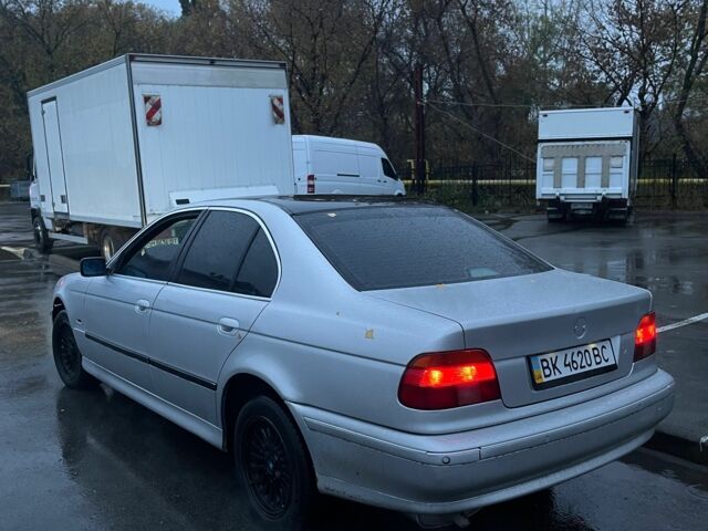 Серый БМВ 5 Серия, объемом двигателя 2.5 л и пробегом 280 тыс. км за 4500 $, фото 5 на Automoto.ua