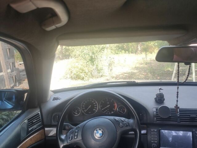 Серый БМВ 5 Серия, объемом двигателя 2.9 л и пробегом 300 тыс. км за 4100 $, фото 3 на Automoto.ua