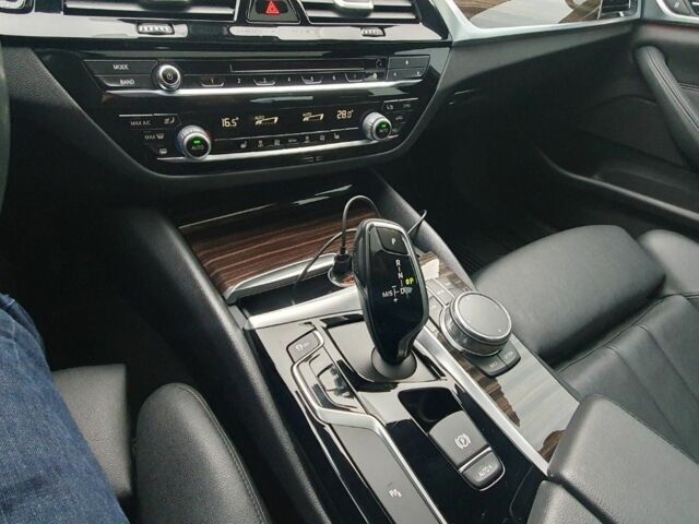 Серый БМВ 5 Серия, объемом двигателя 2 л и пробегом 120 тыс. км за 24800 $, фото 12 на Automoto.ua