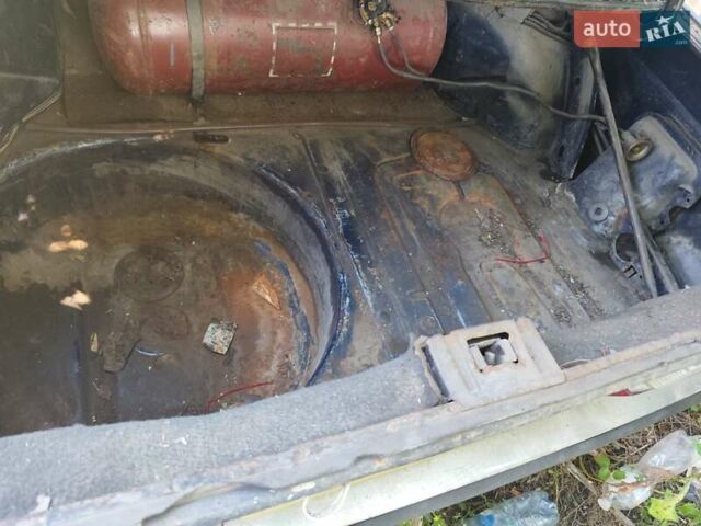 Серый БМВ 5 Серия, объемом двигателя 2.5 л и пробегом 100 тыс. км за 1500 $, фото 12 на Automoto.ua