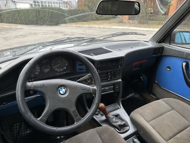 Серый БМВ 5 Серия, объемом двигателя 2.8 л и пробегом 300 тыс. км за 1200 $, фото 17 на Automoto.ua