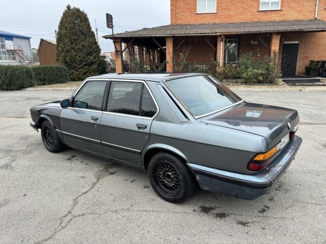 Серый БМВ 5 Серия, объемом двигателя 2.8 л и пробегом 300 тыс. км за 1200 $, фото 10 на Automoto.ua