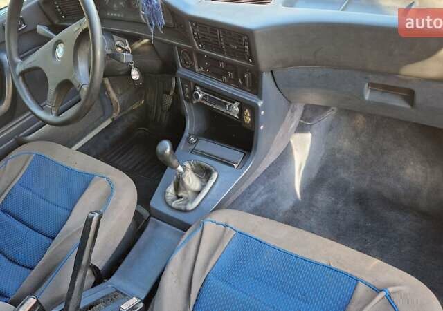 Серый БМВ 5 Серия, объемом двигателя 2.4 л и пробегом 400 тыс. км за 1600 $, фото 4 на Automoto.ua