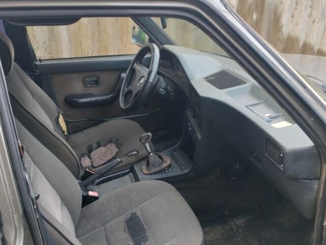 Сірий БМВ 5 Серія, об'ємом двигуна 2.7 л та пробігом 249 тис. км за 1500 $, фото 4 на Automoto.ua