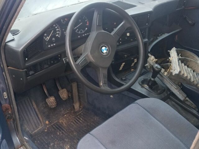 Сірий БМВ 5 Серія, об'ємом двигуна 2 л та пробігом 200 тис. км за 357 $, фото 5 на Automoto.ua