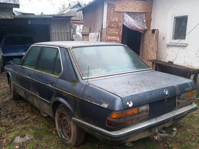 Сірий БМВ 5 Серія, об'ємом двигуна 2 л та пробігом 200 тис. км за 357 $, фото 4 на Automoto.ua