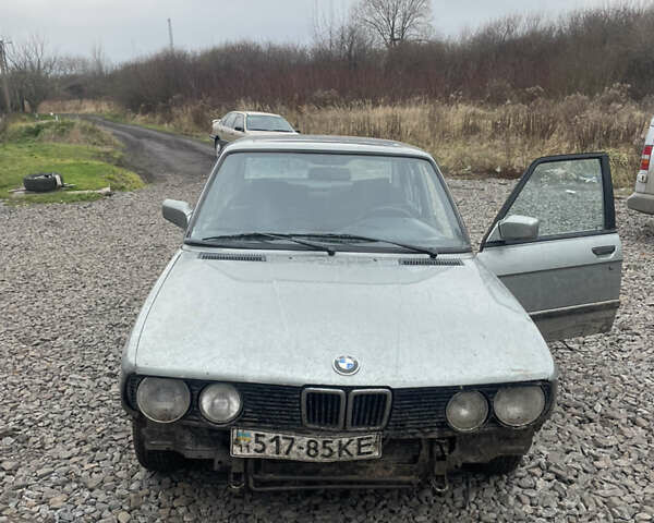 Сірий БМВ 5 Серія, об'ємом двигуна 2.4 л та пробігом 384 тис. км за 1600 $, фото 4 на Automoto.ua