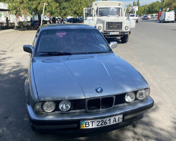 Серый БМВ 5 Серия, объемом двигателя 3 л и пробегом 450 тыс. км за 2200 $, фото 6 на Automoto.ua