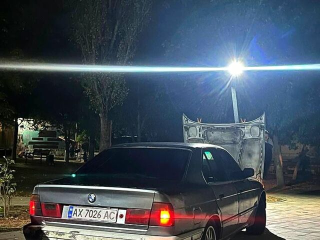 Серый БМВ 5 Серия, объемом двигателя 2 л и пробегом 200 тыс. км за 1450 $, фото 1 на Automoto.ua