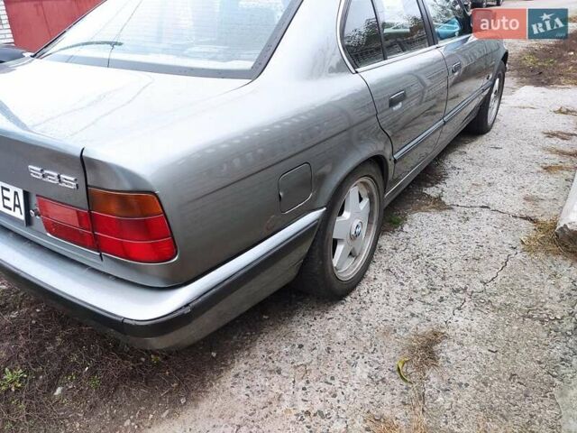 Сірий БМВ 5 Серія, об'ємом двигуна 3.5 л та пробігом 302 тис. км за 2400 $, фото 5 на Automoto.ua