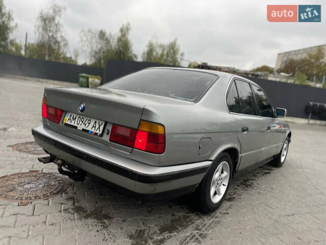 Серый БМВ 5 Серия, объемом двигателя 2.5 л и пробегом 300 тыс. км за 1250 $, фото 7 на Automoto.ua