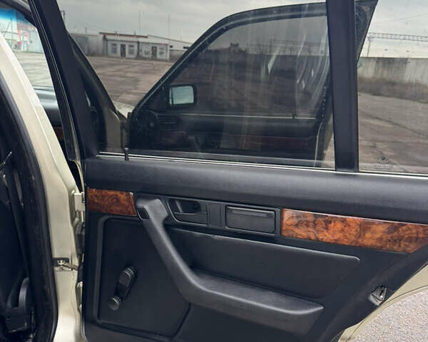 Серый БМВ 5 Серия, объемом двигателя 2.49 л и пробегом 290 тыс. км за 3200 $, фото 18 на Automoto.ua