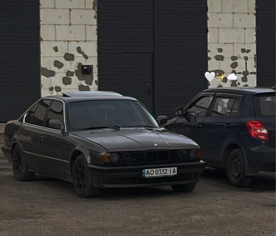 Серый БМВ 5 Серия, объемом двигателя 2.5 л и пробегом 400 тыс. км за 1650 $, фото 1 на Automoto.ua