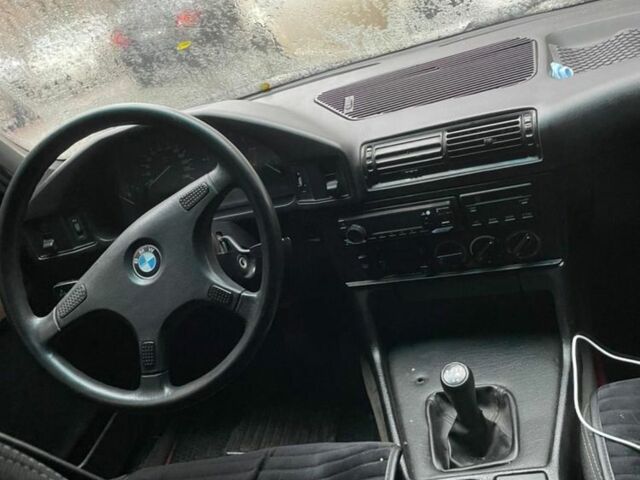 Серый БМВ 5 Серия, объемом двигателя 2 л и пробегом 390 тыс. км за 1700 $, фото 6 на Automoto.ua