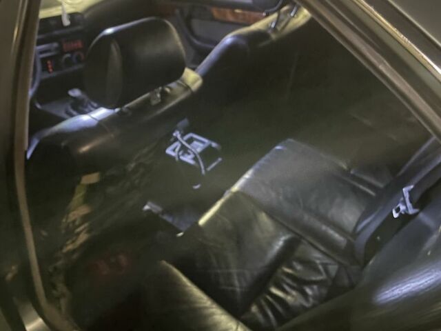 Серый БМВ 5 Серия, объемом двигателя 2 л и пробегом 332 тыс. км за 1899 $, фото 6 на Automoto.ua