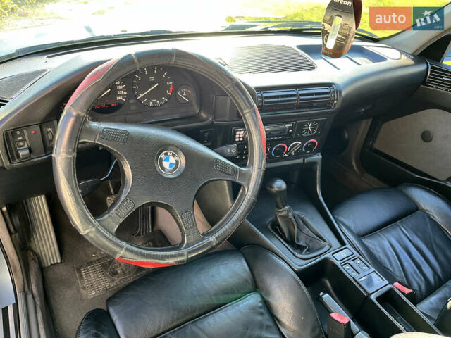 Сірий БМВ 5 Серія, об'ємом двигуна 2 л та пробігом 450 тис. км за 3800 $, фото 30 на Automoto.ua