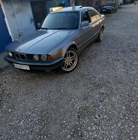 Серый БМВ 5 Серия, объемом двигателя 2 л и пробегом 360 тыс. км за 2500 $, фото 1 на Automoto.ua