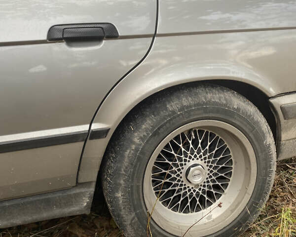 Серый БМВ 5 Серия, объемом двигателя 3 л и пробегом 450 тыс. км за 2200 $, фото 1 на Automoto.ua