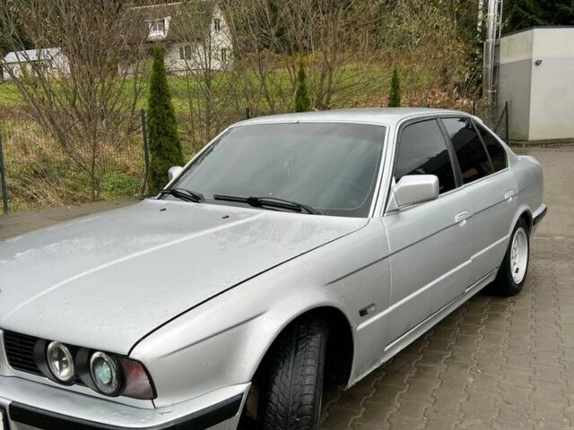 Серый БМВ 5 Серия, объемом двигателя 2 л и пробегом 1 тыс. км за 2850 $, фото 1 на Automoto.ua