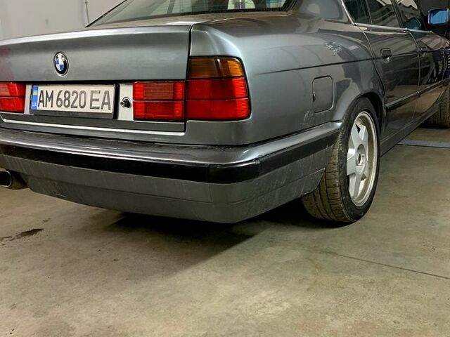 Серый БМВ 5 Серия, объемом двигателя 3.4 л и пробегом 300 тыс. км за 2800 $, фото 2 на Automoto.ua