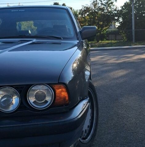 Серый БМВ 5 Серия, объемом двигателя 2.5 л и пробегом 260 тыс. км за 2400 $, фото 1 на Automoto.ua