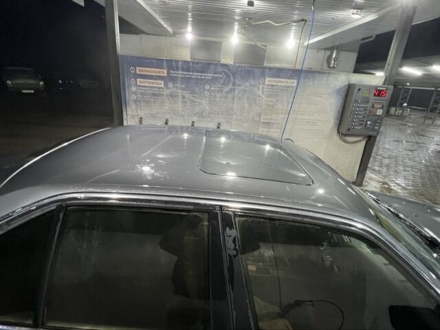 Серый БМВ 5 Серия, объемом двигателя 2.5 л и пробегом 299 тыс. км за 2499 $, фото 4 на Automoto.ua