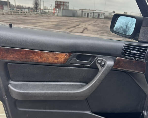 Серый БМВ 5 Серия, объемом двигателя 2.49 л и пробегом 290 тыс. км за 3200 $, фото 16 на Automoto.ua