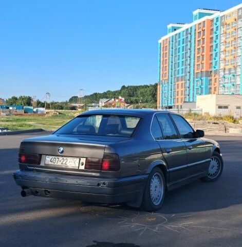 Серый БМВ 5 Серия, объемом двигателя 2.5 л и пробегом 260 тыс. км за 2400 $, фото 2 на Automoto.ua