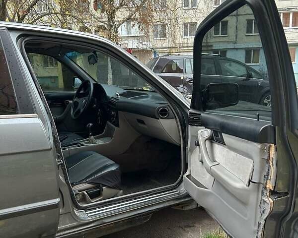 Серый БМВ 5 Серия, объемом двигателя 2 л и пробегом 310 тыс. км за 1750 $, фото 13 на Automoto.ua