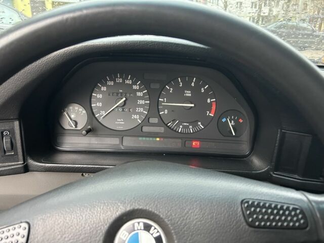 Серый БМВ 5 Серия, объемом двигателя 2 л и пробегом 310 тыс. км за 1750 $, фото 15 на Automoto.ua