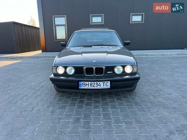 Серый БМВ 5 Серия, объемом двигателя 2 л и пробегом 380 тыс. км за 3200 $, фото 2 на Automoto.ua