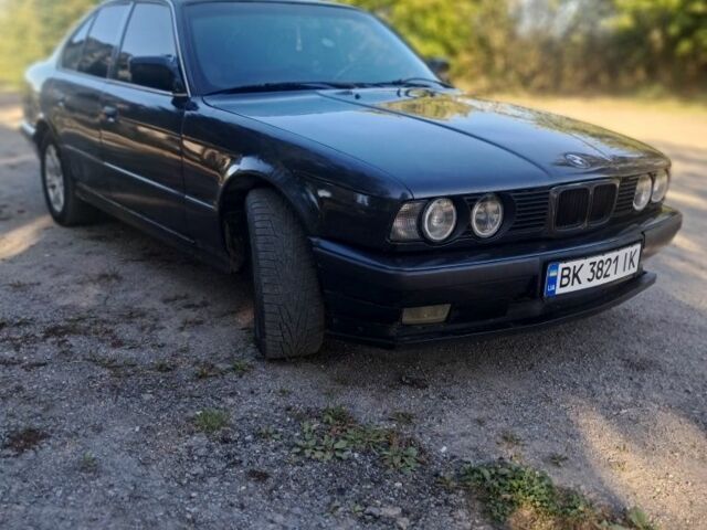 Серый БМВ 5 Серия, объемом двигателя 2.5 л и пробегом 150 тыс. км за 2500 $, фото 2 на Automoto.ua