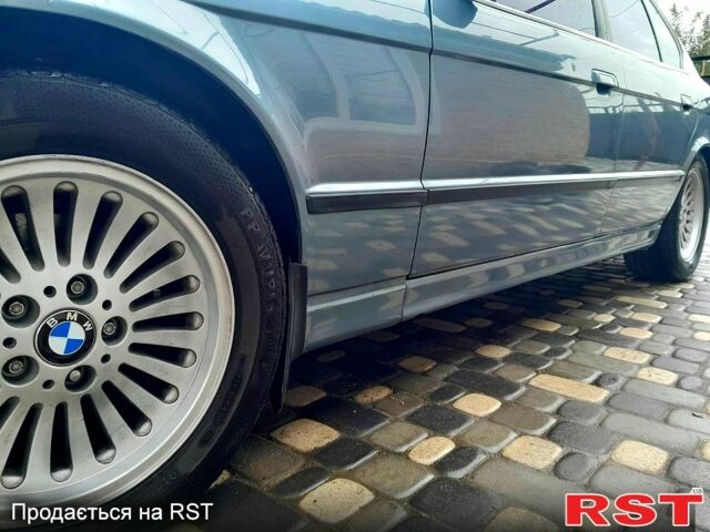 Серый БМВ 5 Серия, объемом двигателя 2 л и пробегом 300 тыс. км за 2600 $, фото 3 на Automoto.ua