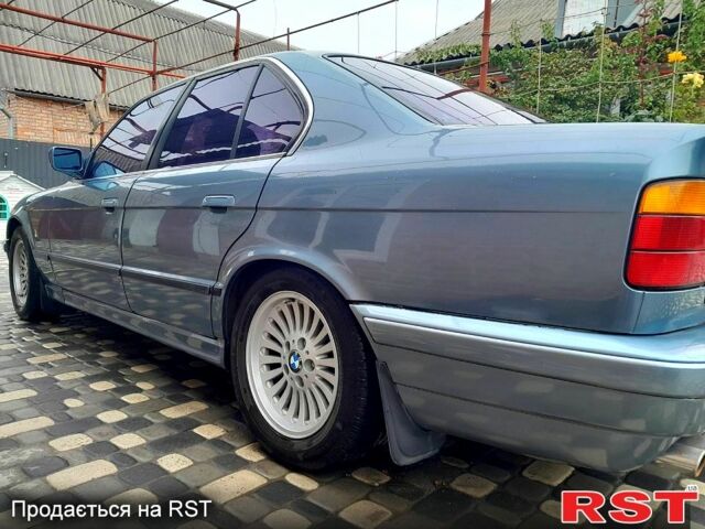 Серый БМВ 5 Серия, объемом двигателя 2 л и пробегом 300 тыс. км за 2600 $, фото 2 на Automoto.ua