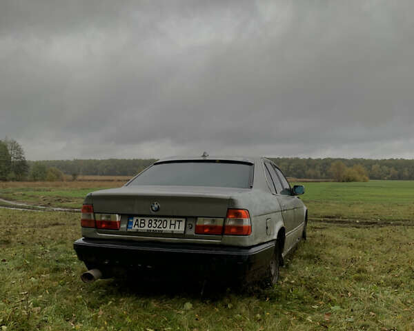 Серый БМВ 5 Серия, объемом двигателя 2 л и пробегом 400 тыс. км за 1400 $, фото 5 на Automoto.ua