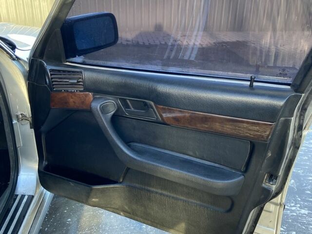 Сірий БМВ 5 Серія, об'ємом двигуна 2 л та пробігом 500 тис. км за 2999 $, фото 6 на Automoto.ua