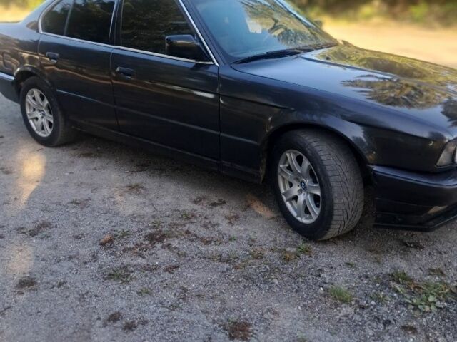 Серый БМВ 5 Серия, объемом двигателя 2.5 л и пробегом 150 тыс. км за 2500 $, фото 3 на Automoto.ua