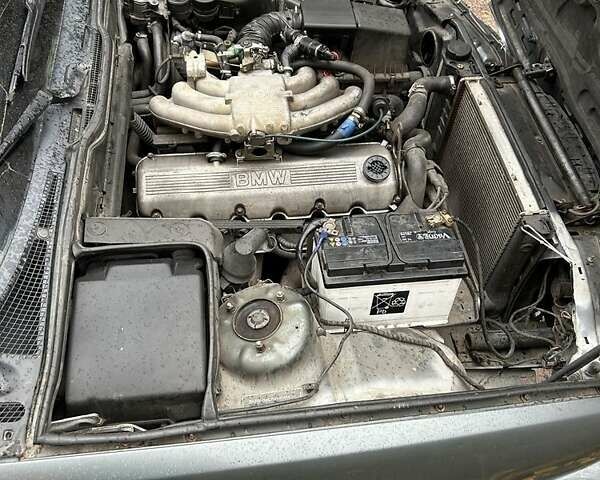 Серый БМВ 5 Серия, объемом двигателя 2 л и пробегом 310 тыс. км за 1750 $, фото 3 на Automoto.ua