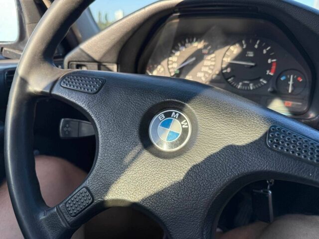 Серый БМВ 5 Серия, объемом двигателя 2.5 л и пробегом 170 тыс. км за 3500 $, фото 18 на Automoto.ua