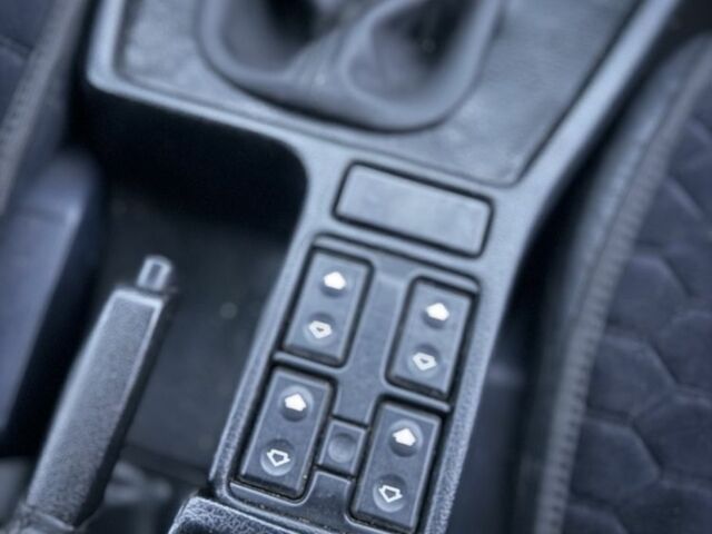 Серый БМВ 5 Серия, объемом двигателя 2.5 л и пробегом 300 тыс. км за 2500 $, фото 5 на Automoto.ua